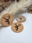 Preview: Geschenk, Untersetzer, Kork, Rund, Glasuntersetzer, Naturkork, Laser-Gravur, Hirsch Motiv, Einzugsgeschenk, WG-Einstand, Weihnachtsgeschenk, Bayern, Woidladinger.de
