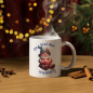 Preview: Lustige bayerische Tasse mit Wichtel-Motiv – jetzt im Woidladinger Online Shop erhältlich