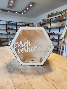 Geschenk, Hochzeitskarten Box, Personalisierte Geschenke, Bayerisches Handwerk, Lasergravur, Hochzeitsdekoration, Erinnerungsstücke, Geschenkideen, Bayern, Woidladinger