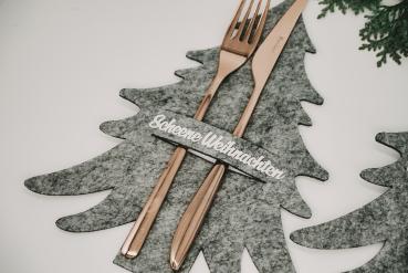 Geschenk, Besteckhalter, Filz Tanne, Tischdeko, Weihnachtsgeschenk, Bayerisch, Scheene Weihnachten, Schee dassd do bist, Hochdeutsch, Frohe Weihnachten, Weihnachtstafel, Festliche Dekoration, Geschenke Online Shop, Laser-Gravur, Woidladinger.de