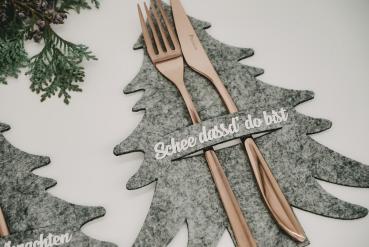 Geschenk, Besteckhalter, Filz Tanne, Tischdeko, Weihnachtsgeschenk, Bayerisch, Scheene Weihnachten, Schee dassd do bist, Hochdeutsch, Frohe Weihnachten, Weihnachtstafel, Festliche Dekoration, Geschenke Online Shop, Laser-Gravur, Woidladinger.de