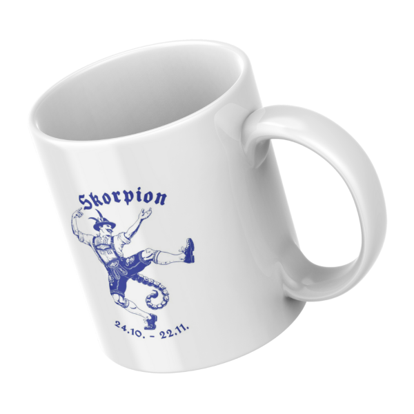 Detailaufnahme der weißen Keramiktasse im bayerischen Skorpion Design, männliches Motiv