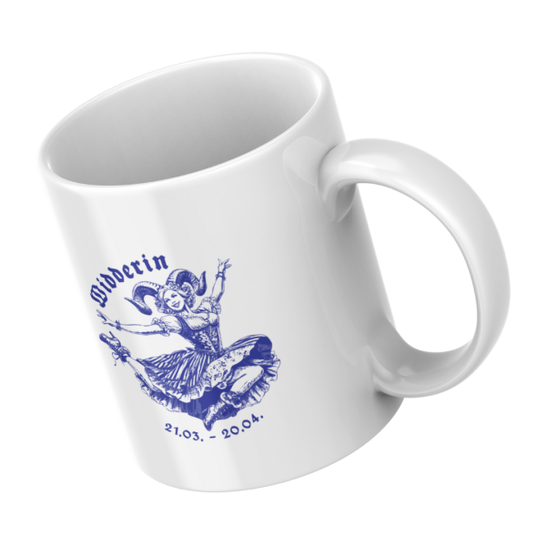 Weiße Tasse mit weiblichem Widder-Motiv, von der Seite fotografiert