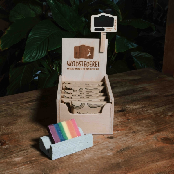 "Bayerische Natur pur: Regenbogenseife Mini der Woidsiederei bei Woidladinger.de!"